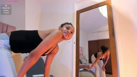 Snapshot of kamila_arias chatting on 05.21.26 online show from 05.21.26