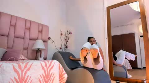 Snapshot of kamila_arias chatting on 06.05.26 online show from 06.05.26