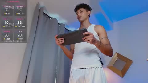 Snapshot of kamisuarezz chatting on 02.05.26 Kami online show from 02.05.26