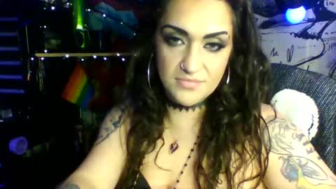 Snapshot of kandirain chatting on 11.25.25 kandirain online show from 11.25.25