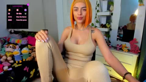 hello  Im Danni online show from 04.24.26