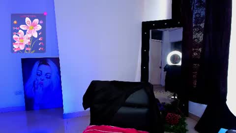hello  Im Danni online show from 07.28.26