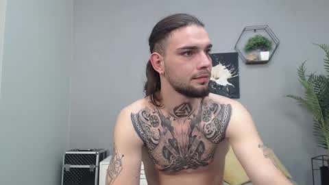 Snapshot of kanehunter chatting on 12.04.25 Kane online show from 12.04.25