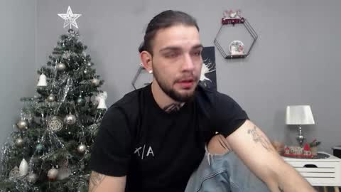 Snapshot of kanehunter chatting on 12.22.25 Kane online show from 12.22.25