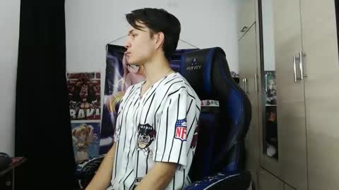 Snapshot of kanekixxxhot chatting on 02.26.26 andres online show from 02.26.26