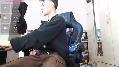 Snapshot of kanekixxxhot chatting on 03.12.26 andres online show from 03.12.26