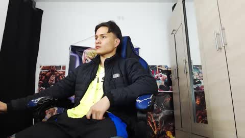 Snapshot of kanekixxxhot chatting on 03.18.26 andres online show from 03.18.26