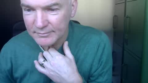 Snapshot of kapitein_rob chatting on 01.11.25 Robbie online show from 01.11.25