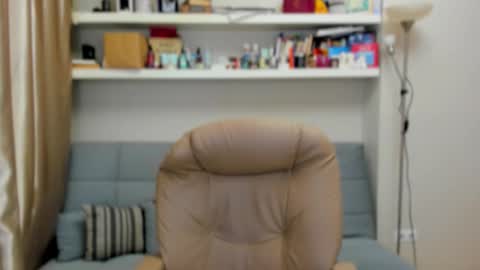 Snapshot of kara_smith_ chatting on 11.16.25 Kara. Off from 15th till 24th of December online show from 11.16.25