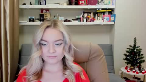 Snapshot of kara_smith_ chatting on 01.10.26 Kara. Off from 15th till 24th of December online show from 01.10.26