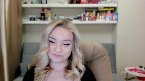 Snapshot of kara_smith_ chatting on 01.17.26 Kara. Off from 15th till 24th of December online show from 01.17.26