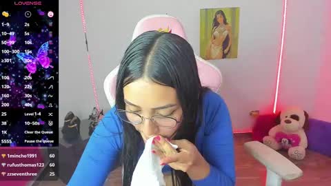 Snapshot of karely_sweet_ chatting on 03.01.25 karely_sweet_ online show from 03.01.25
