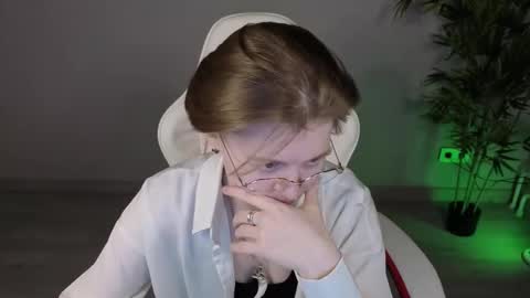 Karen online show from 03.10.26