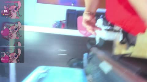 Snapshot of karen_milf_2 chatting on 01.07.25 Karen online show from 01.07.25