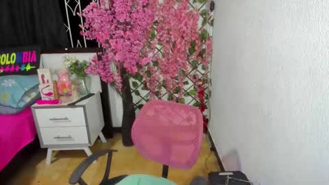 Snapshot of karen_milf_2 chatting on 10.02.25 Karen online show from 10.02.25