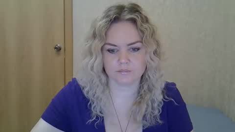 Snapshot of karennelsonx chatting on 05.08.26 karennelsonx online show from 05.08.26