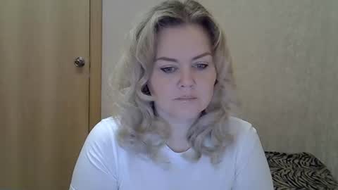 Snapshot of karennelsonx chatting on 05.11.26 karennelsonx online show from 05.11.26