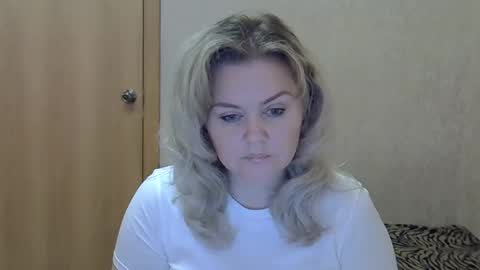 Snapshot of karennelsonx chatting on 05.11.26 karennelsonx online show from 05.11.26