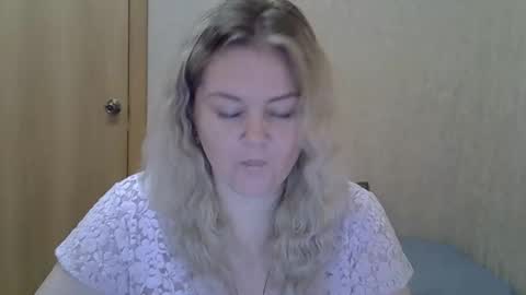 Snapshot of karennelsonx chatting on 05.16.26 karennelsonx online show from 05.16.26