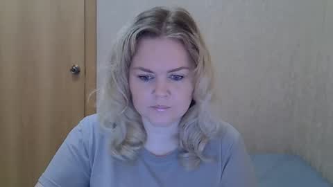 Snapshot of karennelsonx chatting on 06.04.26 karennelsonx online show from 06.04.26