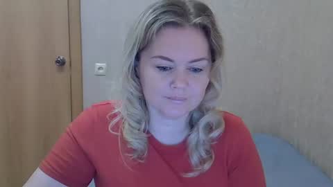 Snapshot of karennelsonx chatting on 06.12.26 karennelsonx online show from 06.12.26
