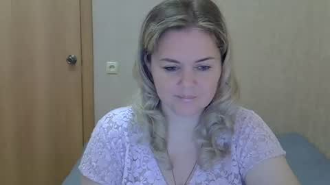 Snapshot of karennelsonx chatting on 07.15.26 karennelsonx online show from 07.15.26