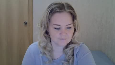 Snapshot of karennelsonx chatting on 07.26.26 karennelsonx online show from 07.26.26