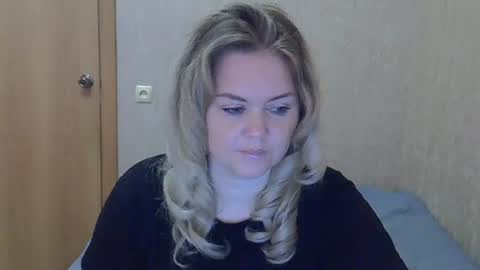 Snapshot of karennelsonx chatting on 08.04.26 karennelsonx online show from 08.04.26