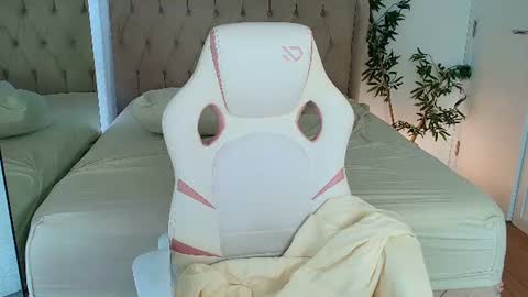 kari_brooks online show from 07.25.26