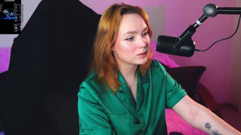 Snapshot of kari_lunna chatting on 12.07.24 Karoline online show from 12.07.24