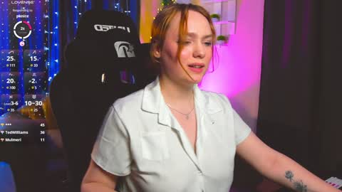 Snapshot of kari_lunna chatting on 12.20.24 Karoline online show from 12.20.24
