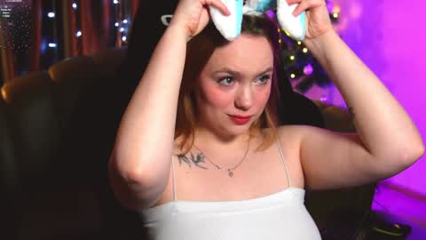 Snapshot of kari_lunna chatting on 12.25.24 Karoline online show from 12.25.24
