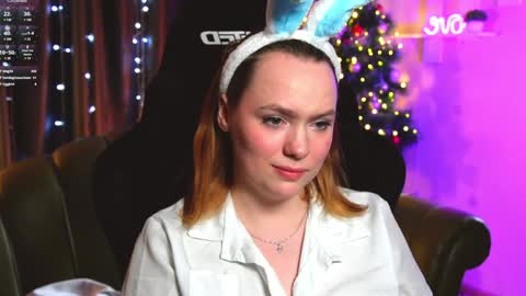 Snapshot of kari_lunna chatting on 12.25.24 Karoline online show from 12.25.24