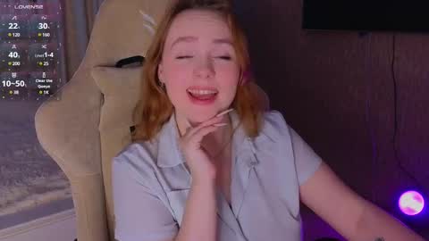 Snapshot of kari_lunna chatting on 01.10.25 Karoline online show from 01.10.25