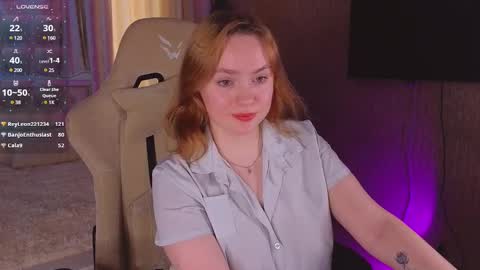 Snapshot of kari_lunna chatting on 01.12.25 Karoline online show from 01.12.25