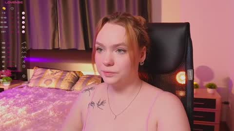 Snapshot of kari_lunna chatting on 01.24.25 Karoline online show from 01.24.25