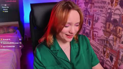 Snapshot of kari_lunna chatting on 02.14.25 Karoline online show from 02.14.25