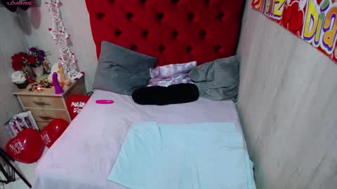 Snapshot of karina__milf chatting on 09.09.25 KARINA MILF online show from 09.09.25