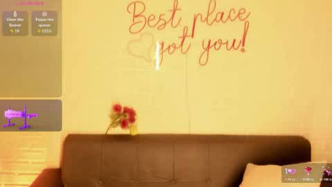 Snapshot of karina_gomez_18 chatting on 10.30.25 Kari online show from 10.30.25