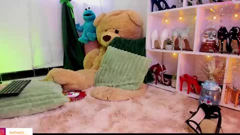 Snapshot of karina_torres_ chatting on 03.03.25 Karina online show from 03.03.25