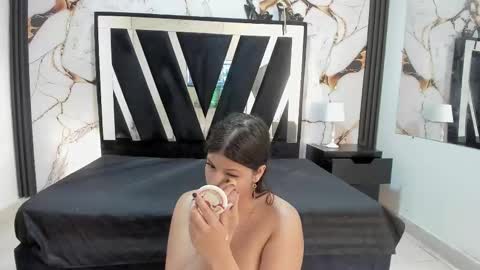 KarinaSimonz online show from 10.01.25