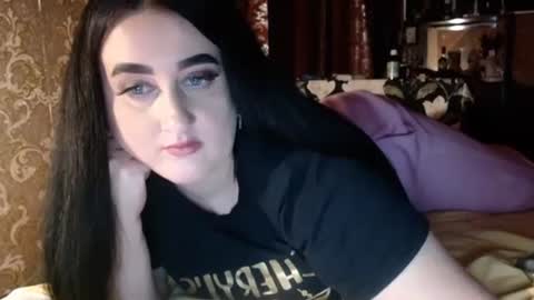 karinkabrunetka2 online show from 12.15.25