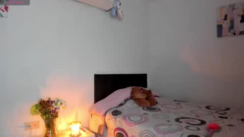 Ill be on at sunday see u Lynn  Could u help me to reach 100 Thmbs upp plssss   Independent girl 3 online show from 02.26.25