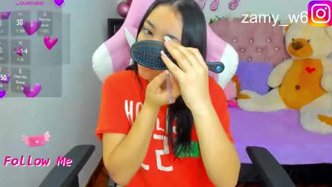 Snapshot of karla_cutee1 chatting on 10.20.25 karla online show from 10.20.25