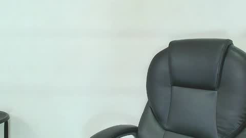 karla_hilton1 online show from 04.25.26