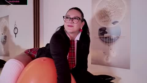 karla online show from 10.18.25