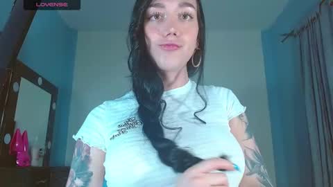 Snapshot of karla_zambrano chatting on 01.13.26 karla online show from 01.13.26