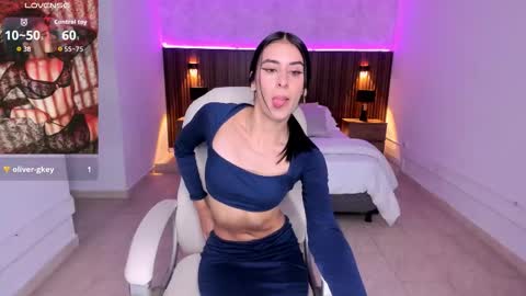 Karlaa  online show from 11.25.25