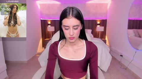 Snapshot of karlaa_james chatting on 07.25.26 Karlaa online show from 07.25.26