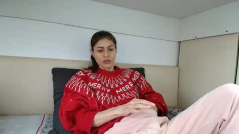 Snapshot of karladreamssex chatting on 01.25.25 Crystyna online show from 01.25.25